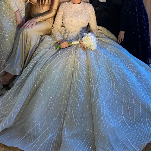 Wedding dress heavy embellished beaded long sleeve - Picture 3 of 13